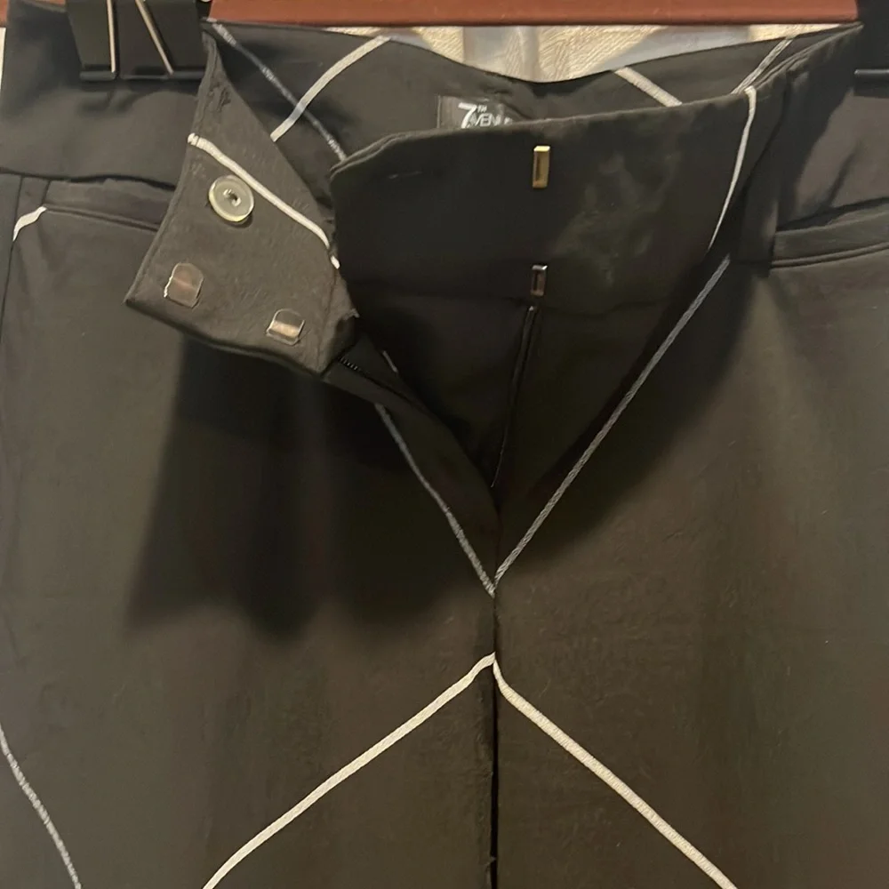 Dress pants - Picture 3 of 6